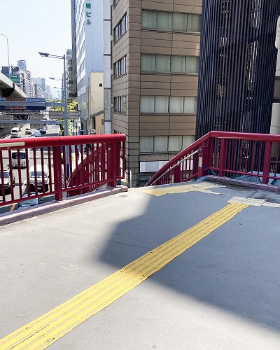 JR大阪駅からsoap opera classics Umedaへの行き方