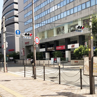 阪急大阪梅田駅からアプローズタワー／梅田芸術劇場への行き方