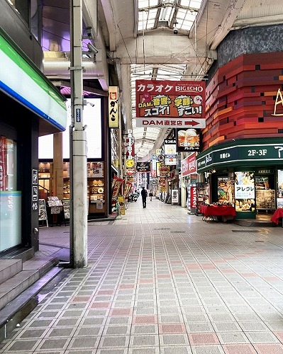 JR大阪駅から日本一の串かつ 横綱 梅田東通り店への行き方