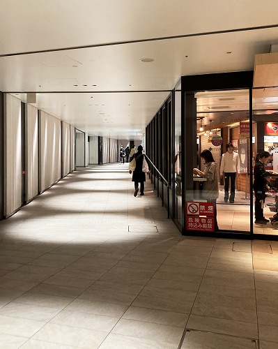 御堂筋線梅田駅から大阪駅前第4ビルへの行き方