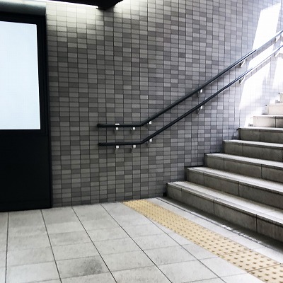 大阪駅から梅田ジーラへの行き方