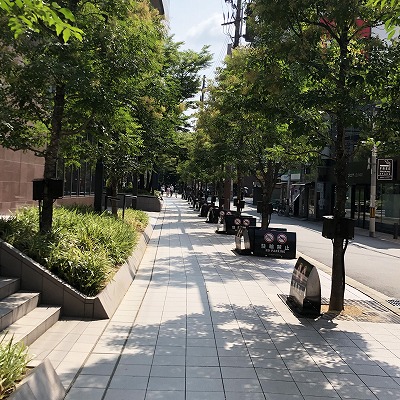 阪急大阪梅田駅からアプローズタワー／梅田芸術劇場への行き方