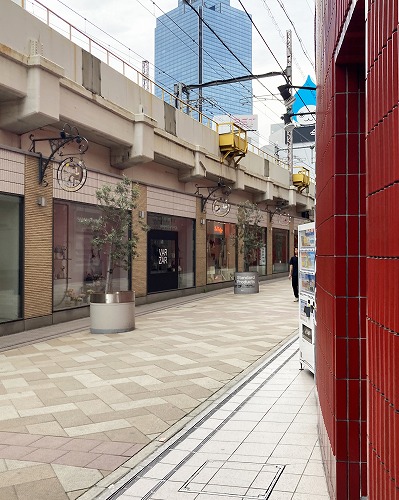 阪急大阪梅田駅から中崎町へ徒歩での行き方